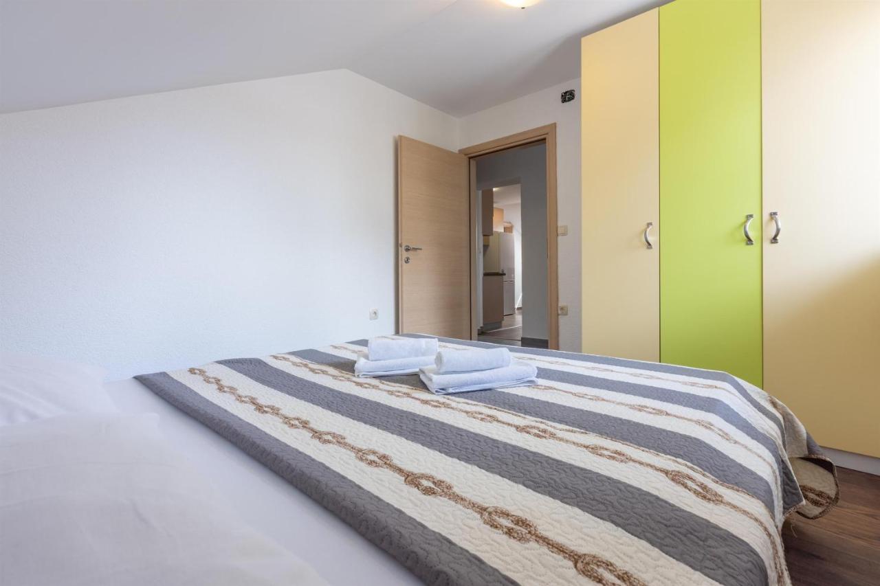 Apartments Mirela Цриквениця Екстер'єр фото