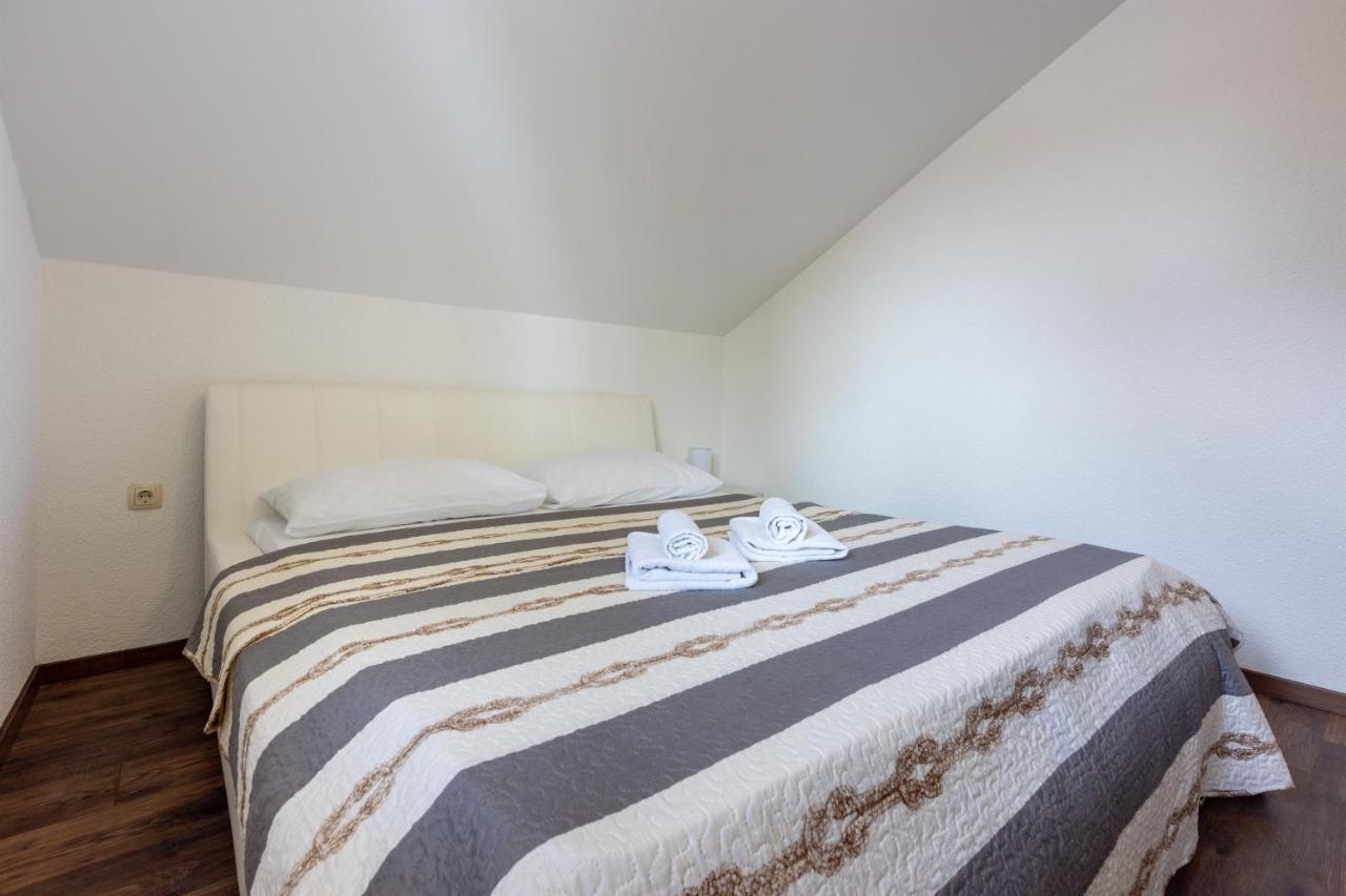 Apartments Mirela Цриквениця Екстер'єр фото