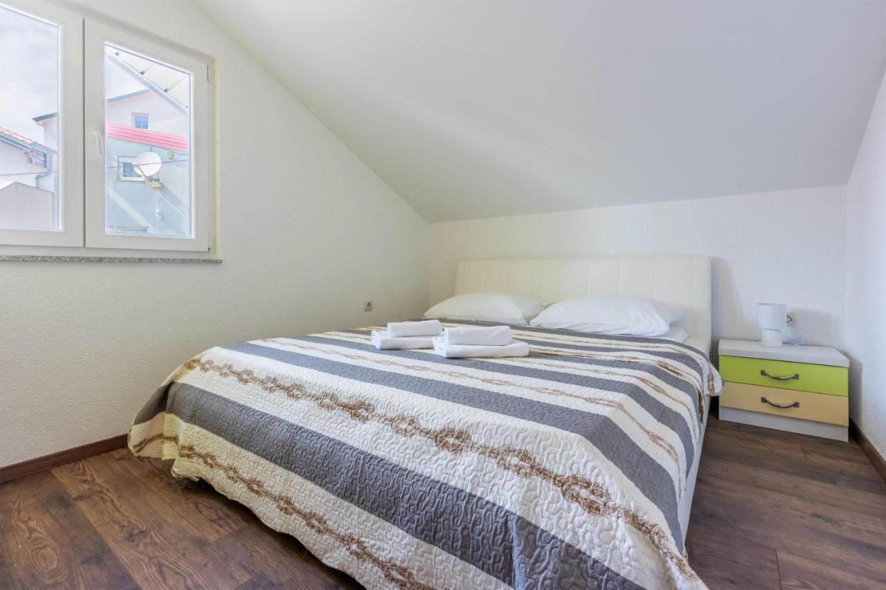 Apartments Mirela Цриквениця Екстер'єр фото