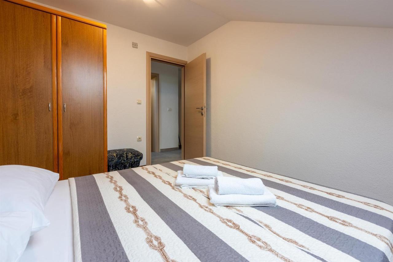 Apartments Mirela Цриквениця Екстер'єр фото